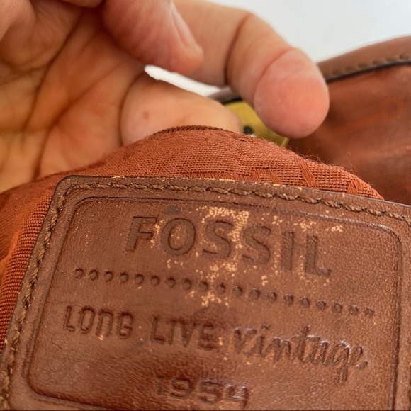 Fossil cognac leather mini crossbody purse - Picture 4 of 9